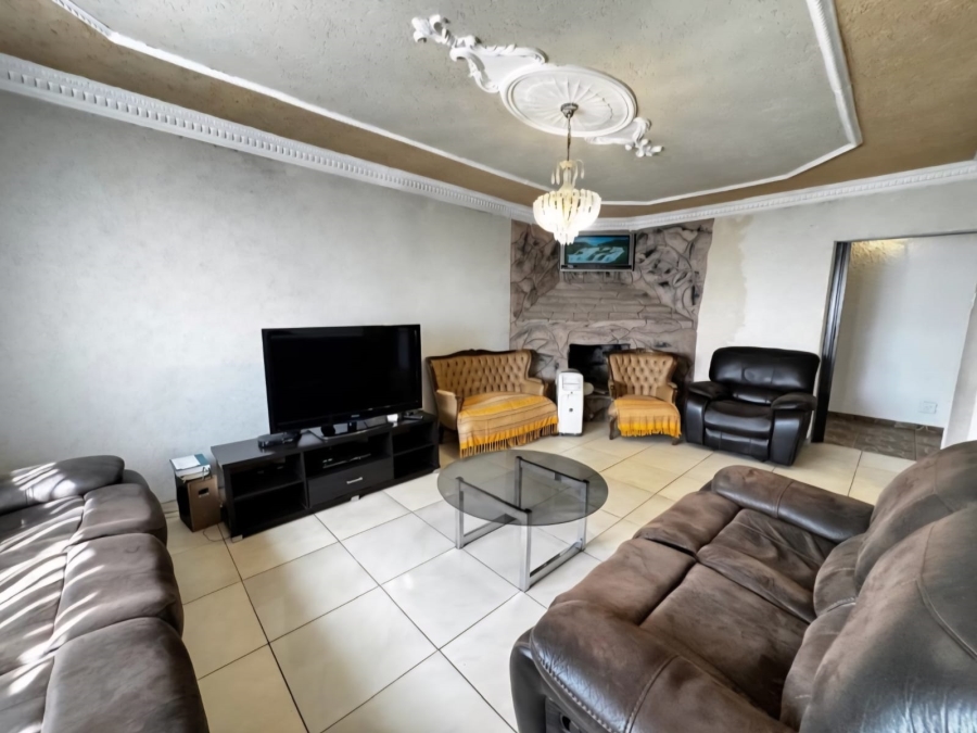 4 Bedroom Property for Sale in Selcourt Gauteng