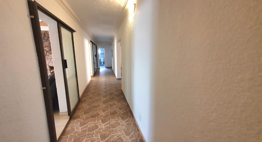 4 Bedroom Property for Sale in Selcourt Gauteng