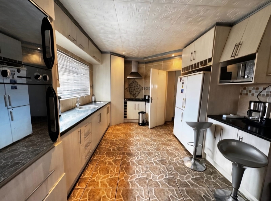 4 Bedroom Property for Sale in Selcourt Gauteng