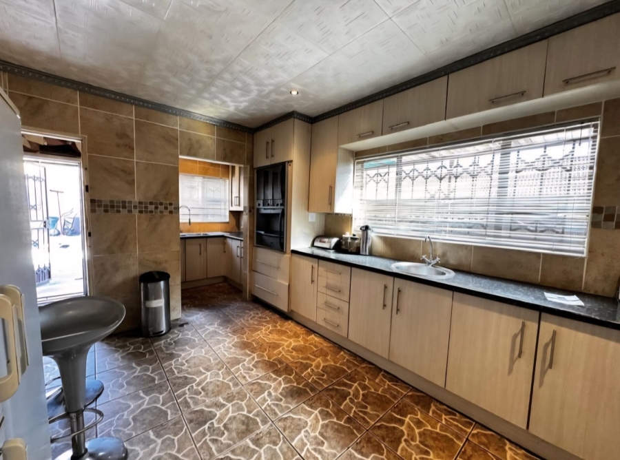 4 Bedroom Property for Sale in Selcourt Gauteng