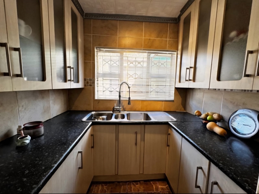 4 Bedroom Property for Sale in Selcourt Gauteng