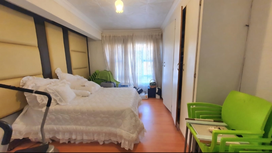 4 Bedroom Property for Sale in Selcourt Gauteng