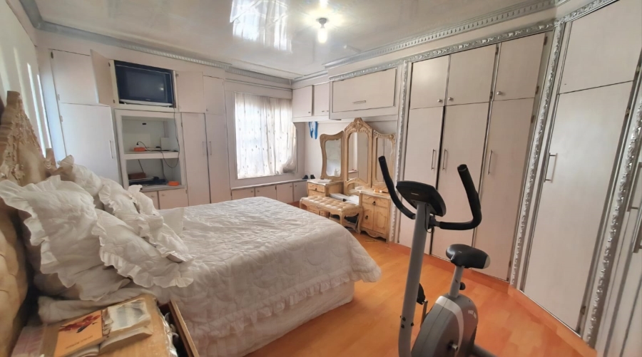 4 Bedroom Property for Sale in Selcourt Gauteng