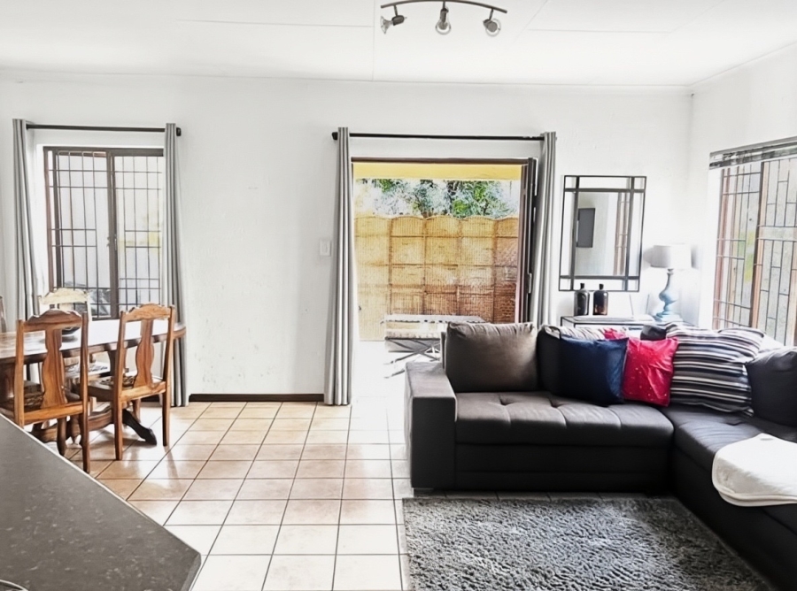 2 Bedroom Property for Sale in Sunninghill Gauteng