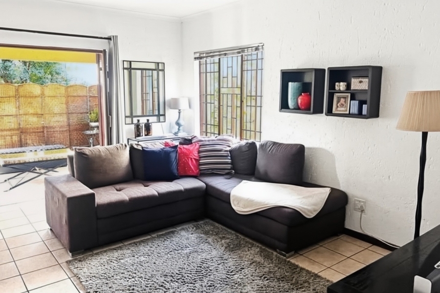 2 Bedroom Property for Sale in Sunninghill Gauteng