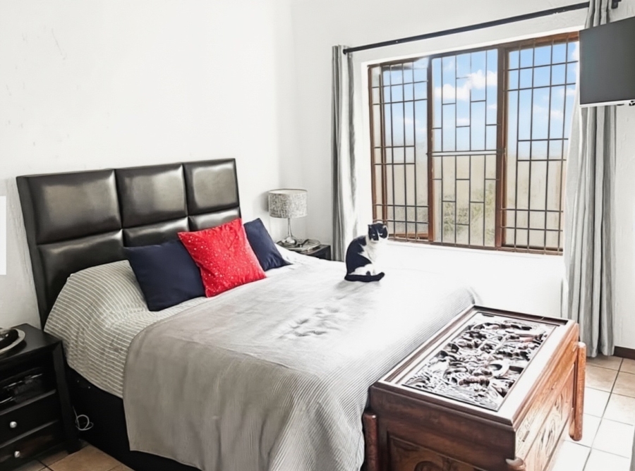 2 Bedroom Property for Sale in Sunninghill Gauteng