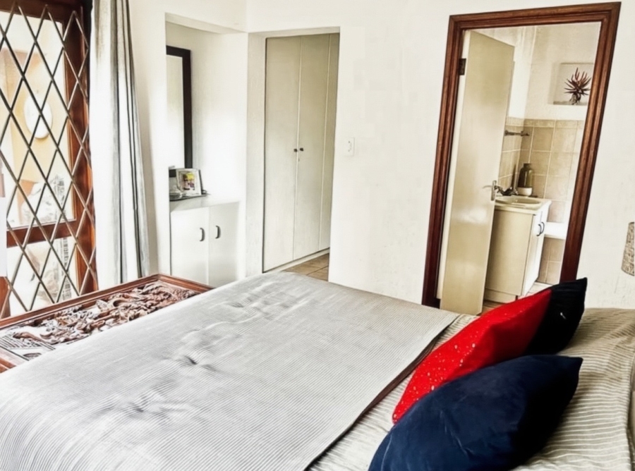 2 Bedroom Property for Sale in Sunninghill Gauteng