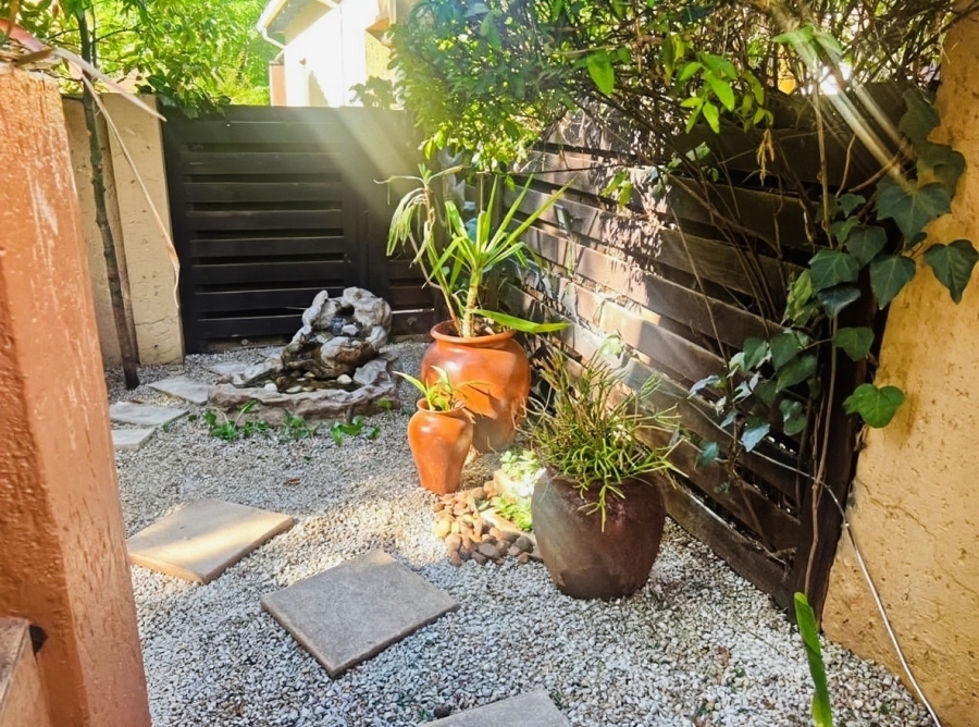 2 Bedroom Property for Sale in Sunninghill Gauteng