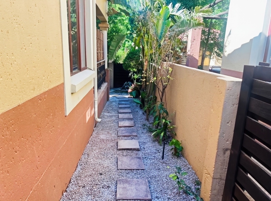 2 Bedroom Property for Sale in Sunninghill Gauteng