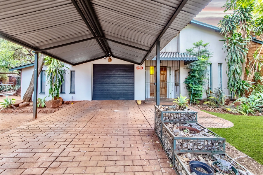 4 Bedroom Property for Sale in The Orchards Gauteng