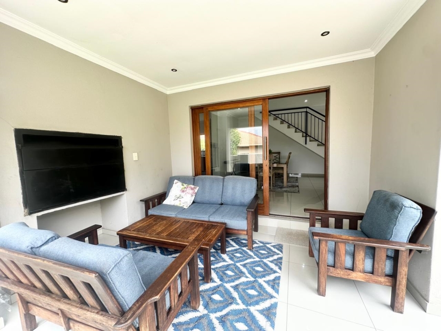 3 Bedroom Property for Sale in Thatchfield Estate Gauteng