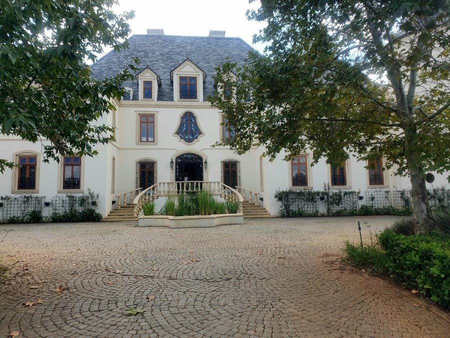 8 Bedroom Property for Sale in Mooikloof Equestrian Estate Gauteng