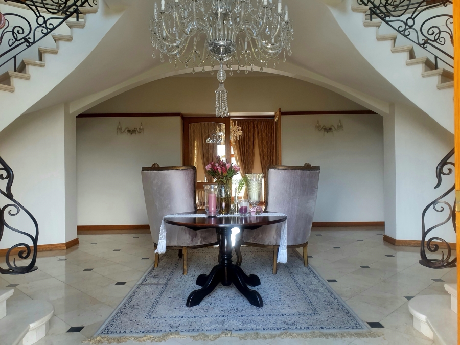 8 Bedroom Property for Sale in Mooikloof Equestrian Estate Gauteng