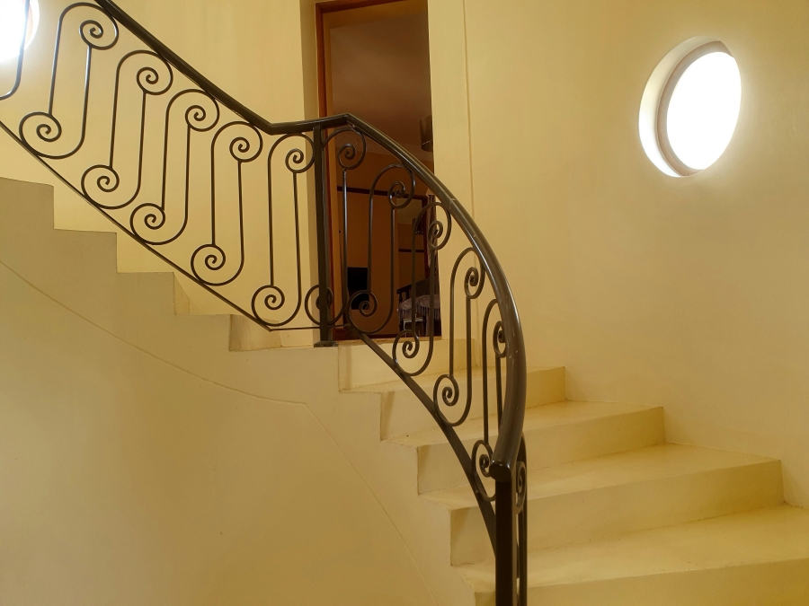 8 Bedroom Property for Sale in Mooikloof Equestrian Estate Gauteng