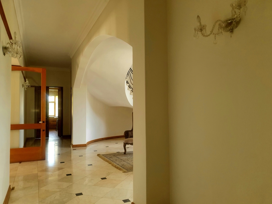 8 Bedroom Property for Sale in Mooikloof Equestrian Estate Gauteng