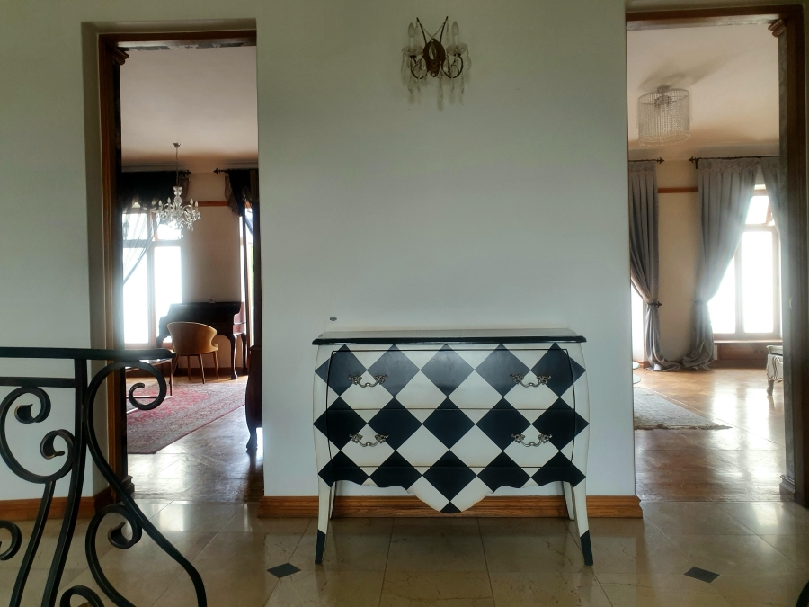 8 Bedroom Property for Sale in Mooikloof Equestrian Estate Gauteng