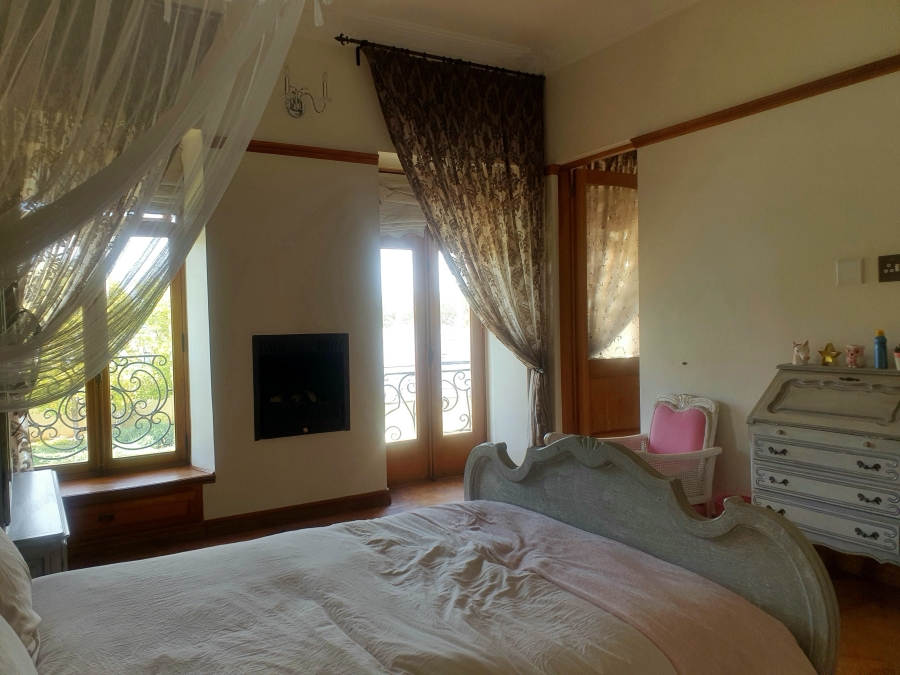 8 Bedroom Property for Sale in Mooikloof Equestrian Estate Gauteng