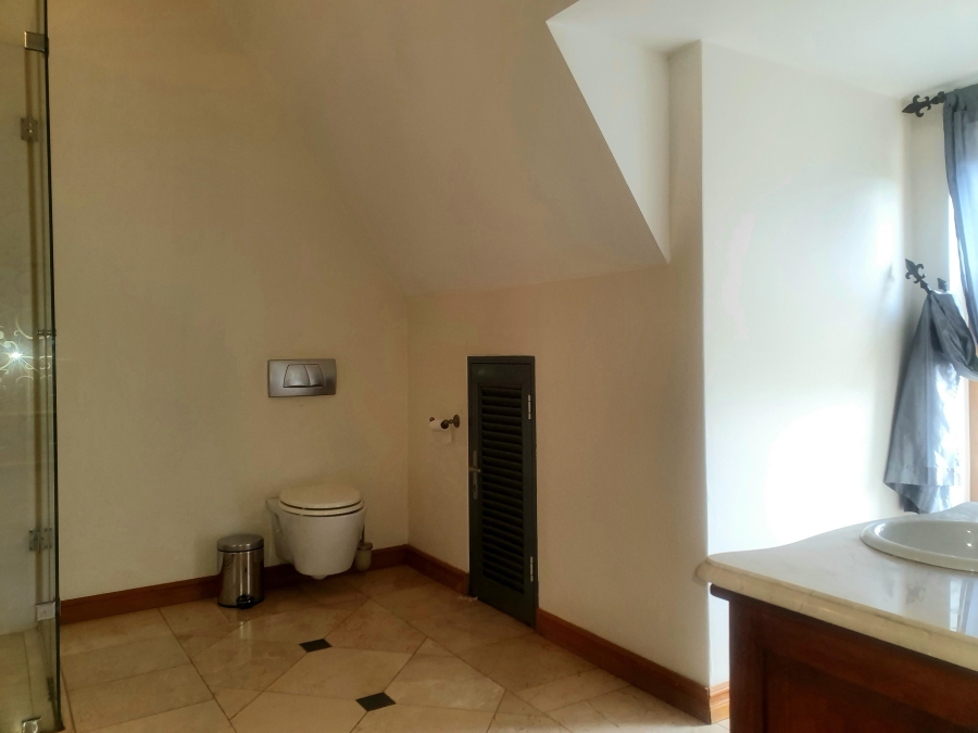 8 Bedroom Property for Sale in Mooikloof Equestrian Estate Gauteng