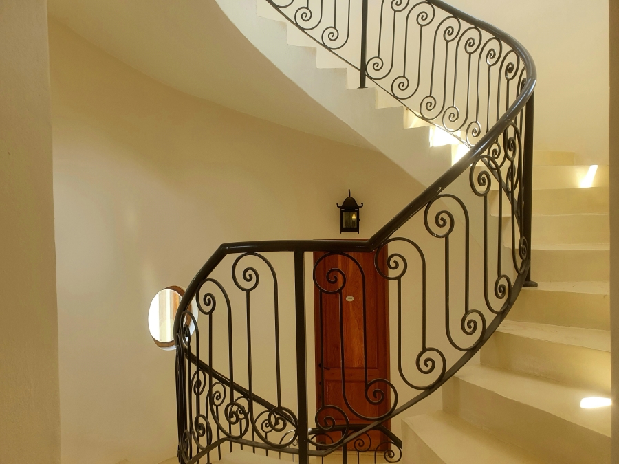 8 Bedroom Property for Sale in Mooikloof Equestrian Estate Gauteng