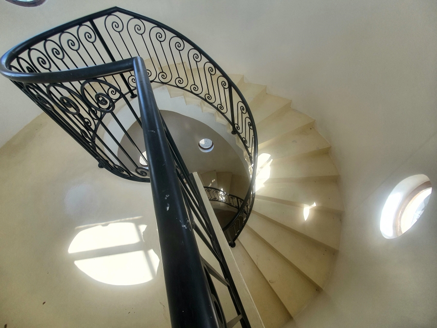 8 Bedroom Property for Sale in Mooikloof Equestrian Estate Gauteng