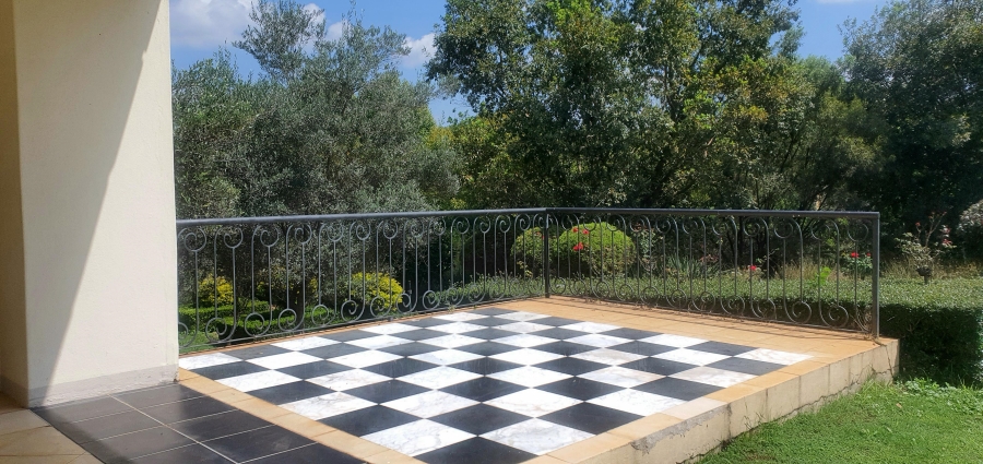 8 Bedroom Property for Sale in Mooikloof Equestrian Estate Gauteng