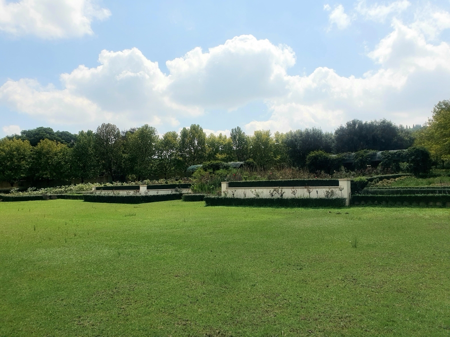 8 Bedroom Property for Sale in Mooikloof Equestrian Estate Gauteng