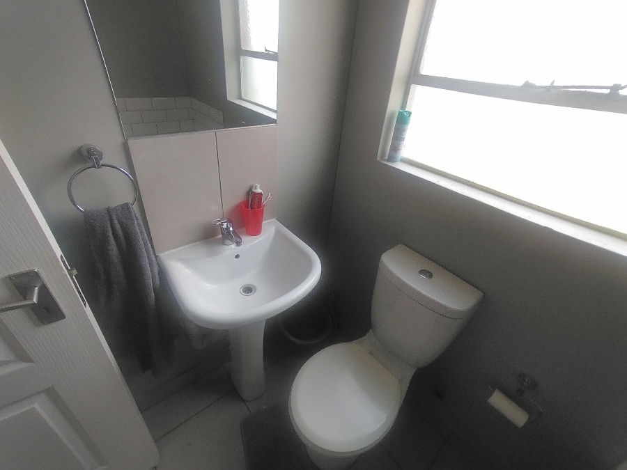 2 Bedroom Property for Sale in Selcourt Gauteng
