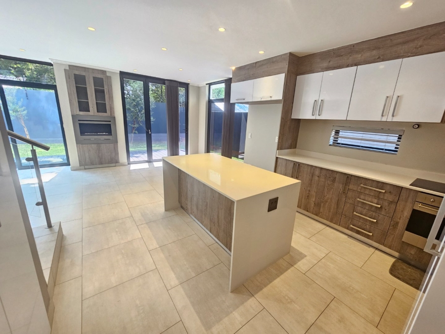 To Let 4 Bedroom Property for Rent in Morningside Gauteng