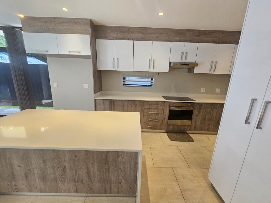 To Let 4 Bedroom Property for Rent in Morningside Gauteng