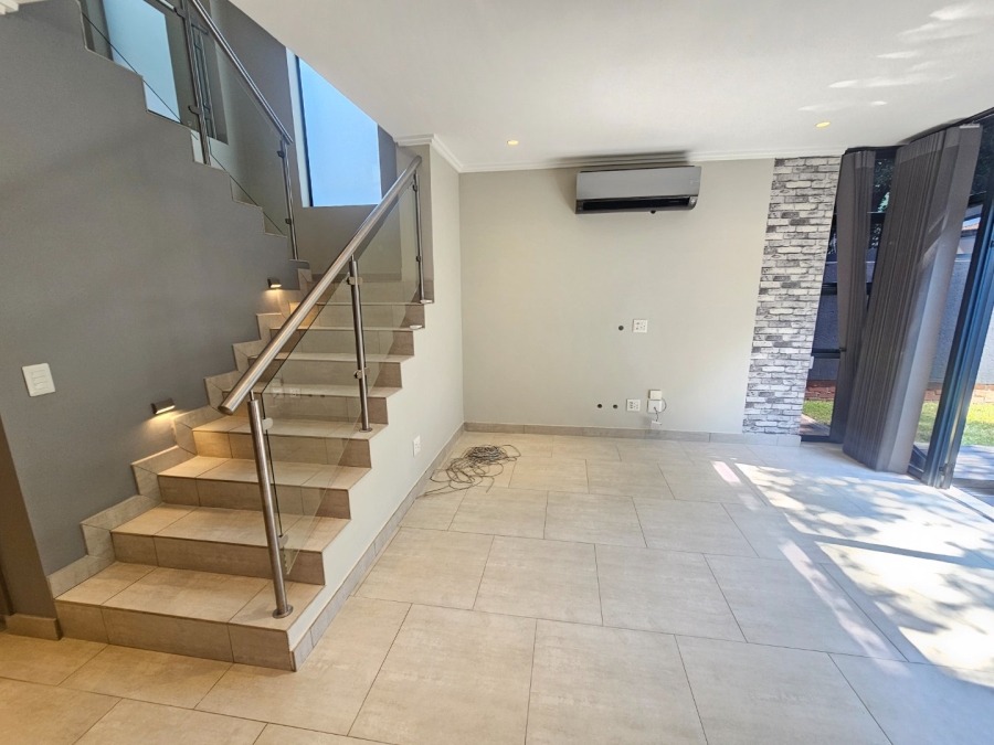 To Let 4 Bedroom Property for Rent in Morningside Gauteng