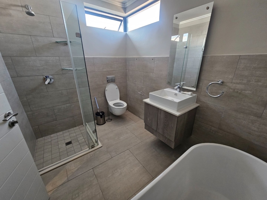 To Let 4 Bedroom Property for Rent in Morningside Gauteng