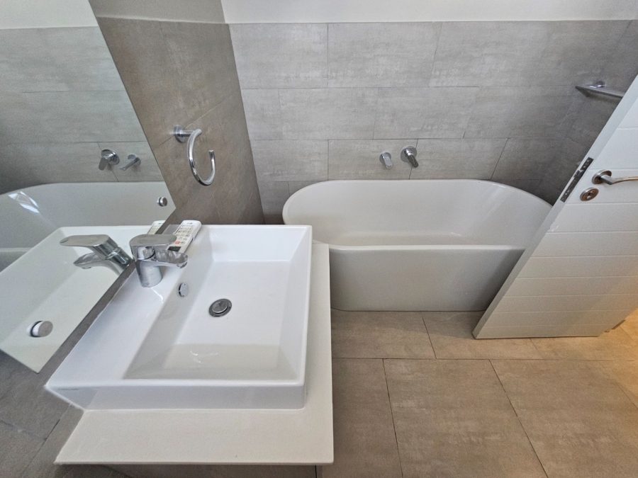 To Let 4 Bedroom Property for Rent in Morningside Gauteng