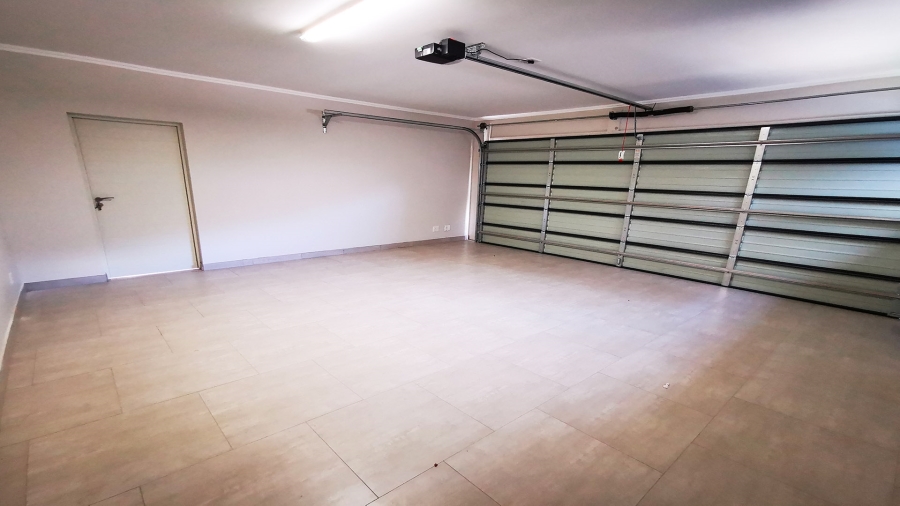 To Let 4 Bedroom Property for Rent in Morningside Gauteng