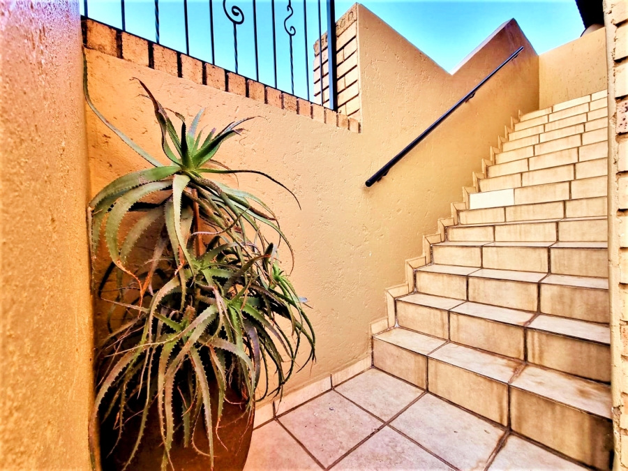 2 Bedroom Property for Sale in Pretorius Park Gauteng