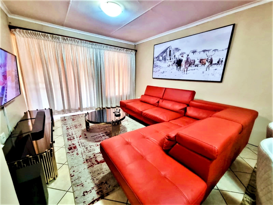 2 Bedroom Property for Sale in Pretorius Park Gauteng