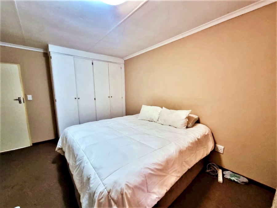 2 Bedroom Property for Sale in Pretorius Park Gauteng