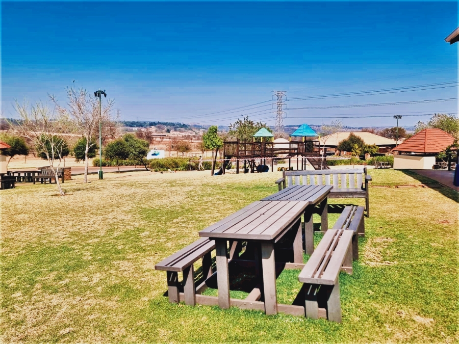 2 Bedroom Property for Sale in Pretorius Park Gauteng