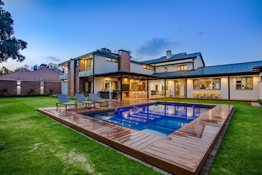 6 Bedroom Property for Sale in Waterkloof Gauteng