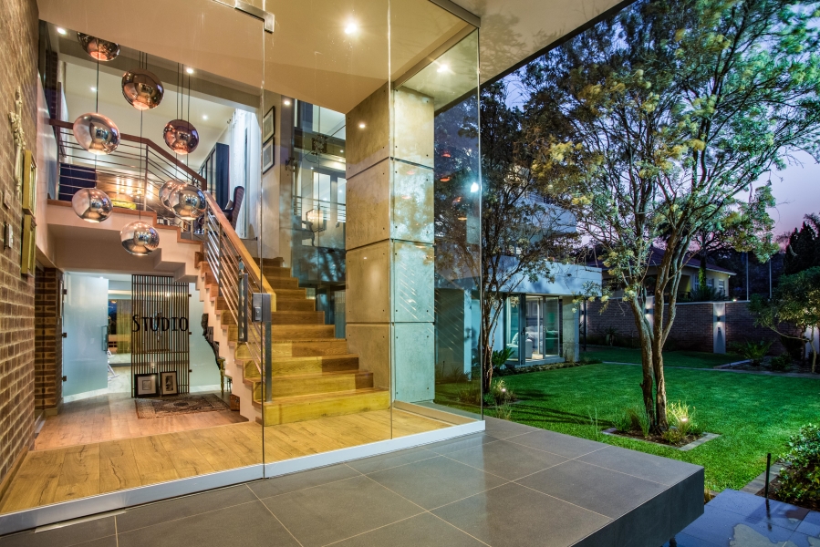 6 Bedroom Property for Sale in Waterkloof Gauteng