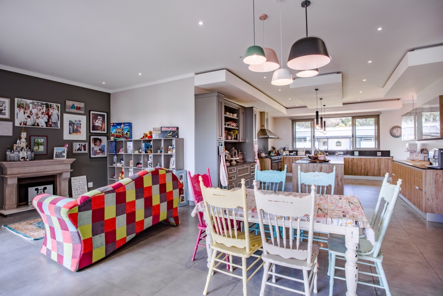 6 Bedroom Property for Sale in Waterkloof Gauteng