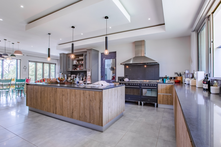 6 Bedroom Property for Sale in Waterkloof Gauteng