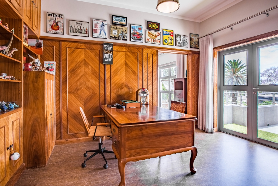 6 Bedroom Property for Sale in Waterkloof Gauteng