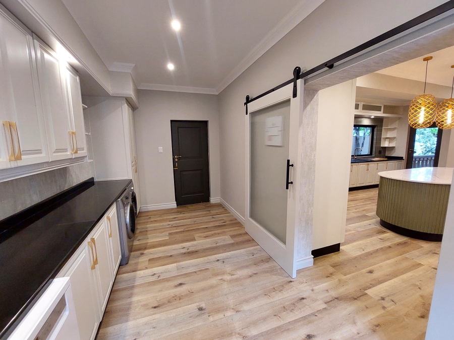 5 Bedroom Property for Sale in Waterkloof Ridge Gauteng