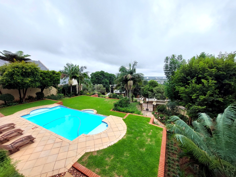 5 Bedroom Property for Sale in Waterkloof Ridge Gauteng