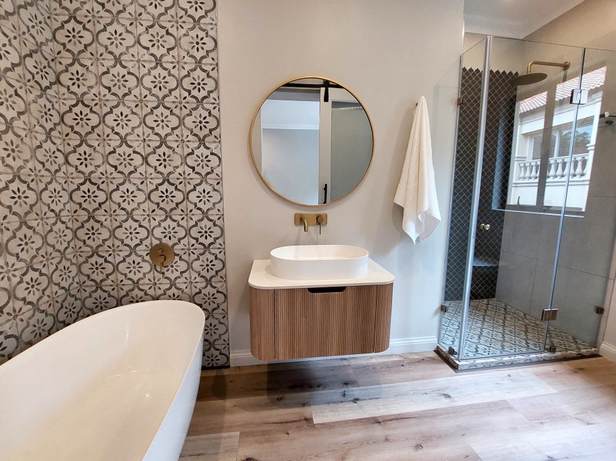 5 Bedroom Property for Sale in Waterkloof Ridge Gauteng