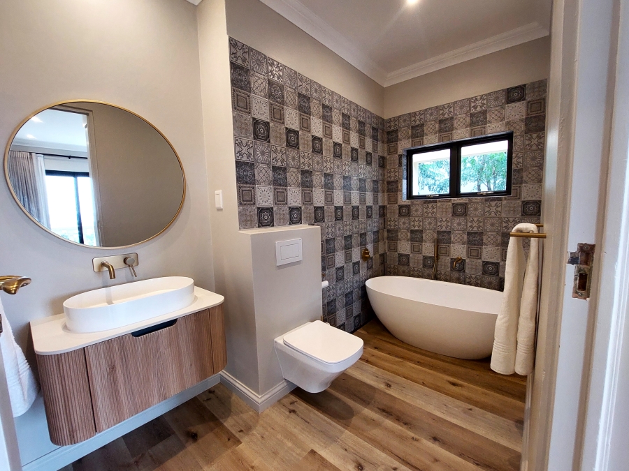 5 Bedroom Property for Sale in Waterkloof Ridge Gauteng