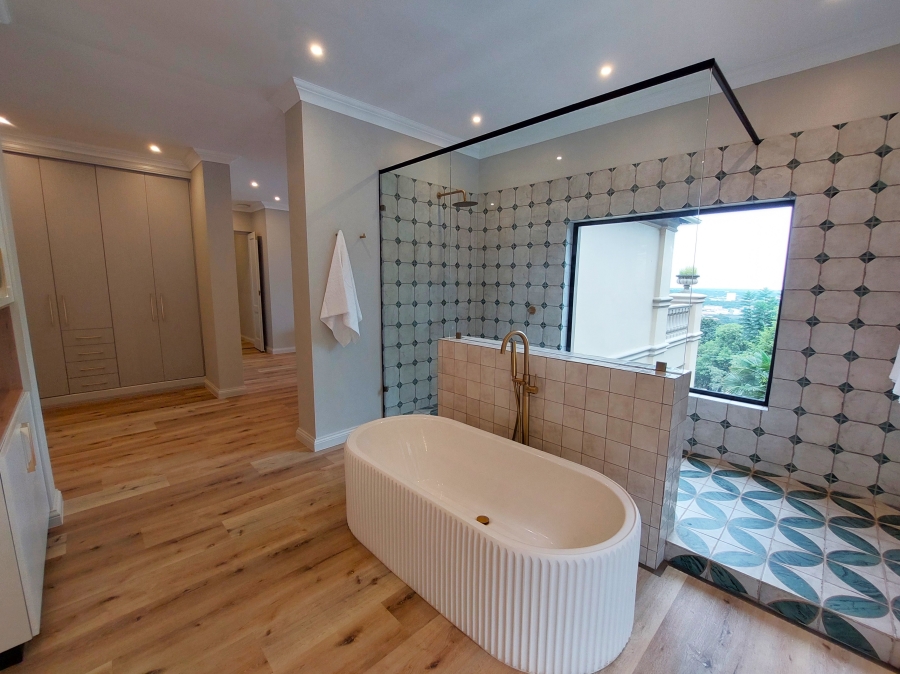 5 Bedroom Property for Sale in Waterkloof Ridge Gauteng