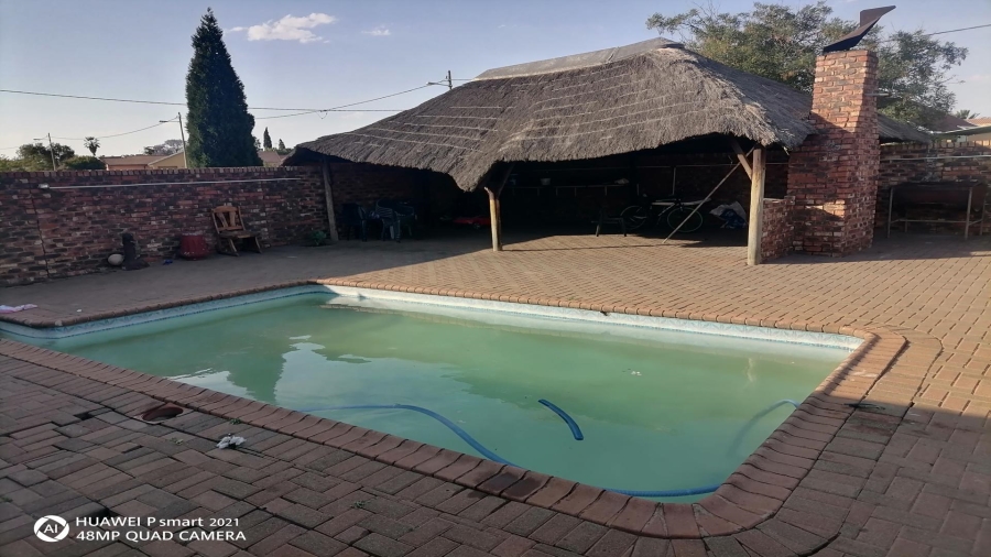 5 Bedroom Property for Sale in Homer Gauteng
