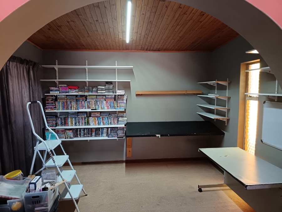 5 Bedroom Property for Sale in Three Rivers Gauteng