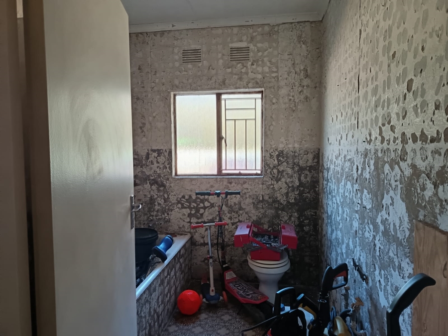 5 Bedroom Property for Sale in Three Rivers Gauteng